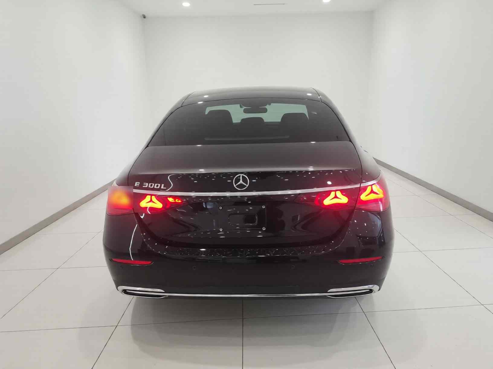 奔驰E级 2025款 E 300 L 时尚型(4)