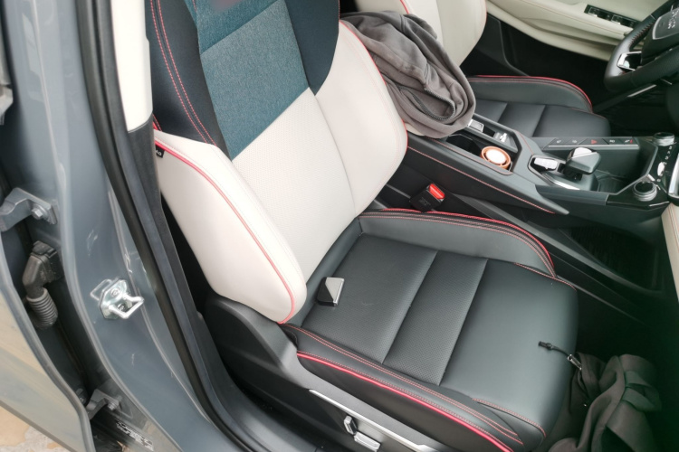 领克06 2023款 Remix 1.5T 耀Halo局部细节41