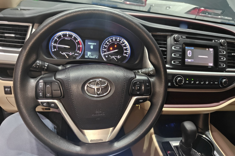 丰田 汉兰达 2017款 2.0T 两驱精英版 5座局部细节13