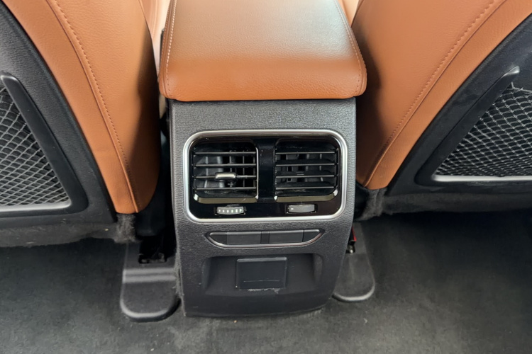 哈弗H6 Coupe 2016款 蓝标 1.5T 自动两驱精英型中控内饰7006