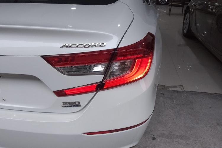 本田 雅阁 2018款 260TURBO 精英版 国VI车身外观9