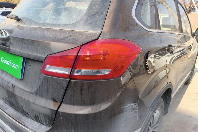 奇瑞 瑞虎5 2016款 2.0L CVT家悦版车身外观9