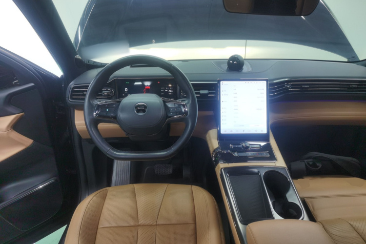 蔚来ES8 2020款 580KM 七座版中控内饰13