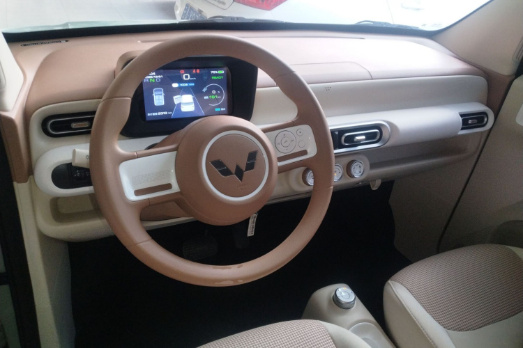 五菱汽车 宏光MINIEV 2024款 第三代 215km 青春版中控内饰12