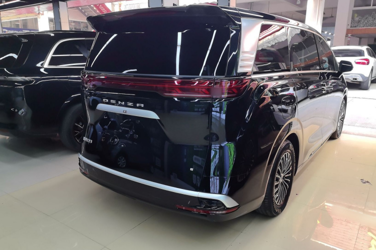 腾势D9 2024款 EV 620 尊享型车身外观6005