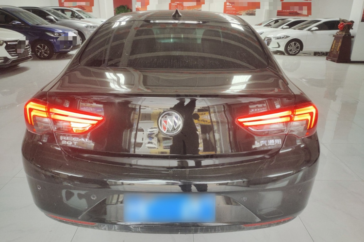 别克 君威 2017款 20T 精英型车身外观6