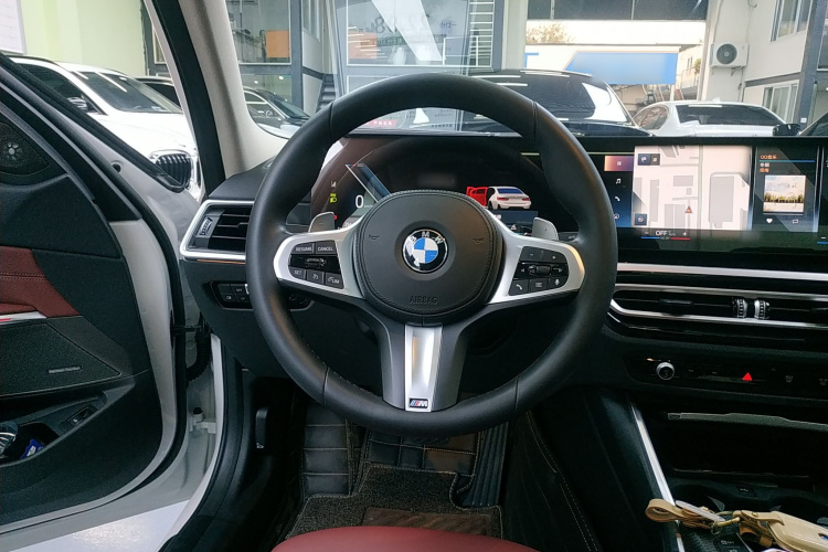 宝马3系 2023款 325Li M运动曜夜套装中控内饰13