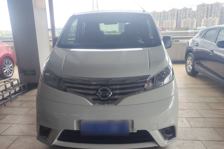 日产NV200 2016款 改款 1.6L CVT尊享型车身外观6001