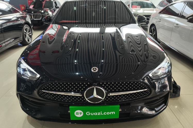 奔驰C级 2024款 改款 C 260 L 皓夜运动版车身外观2