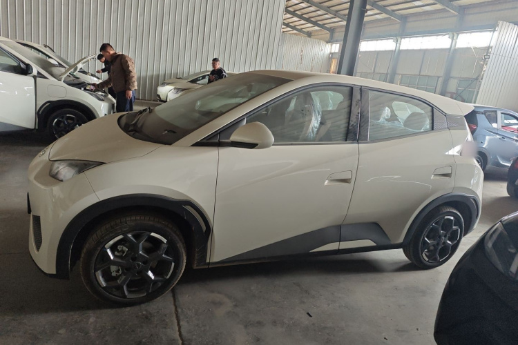 比亚迪 海鸥 2025款 智驾版 405km 自在版车身外观6003