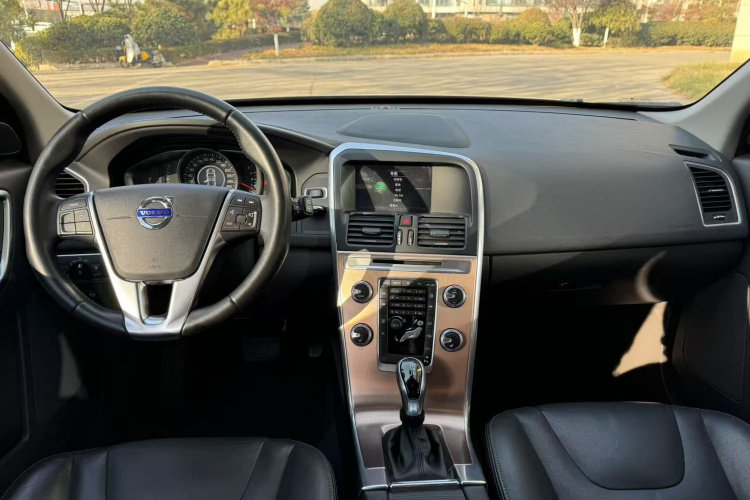 沃尔沃XC60 2017款 T5 智进升级版中控内饰7002