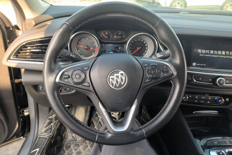 别克 君威 2017款 20T 精英型中控内饰13