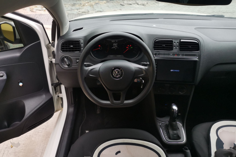 大众 Polo 2018款 1.5L 自动安驾型中控内饰13