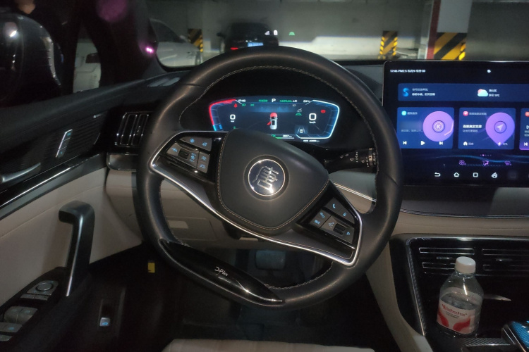 比亚迪 唐新能源 2022款 EV 600KM 尊享型局部细节13