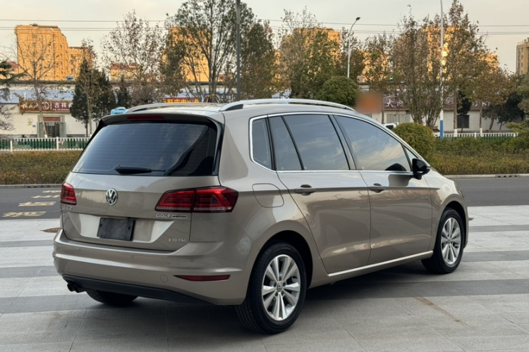 大众 高尔夫·嘉旅 2016款 230TSI 手动进取型车身外观6005