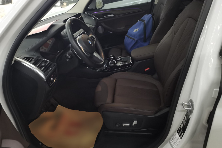 宝马X3 2022款 xDrive30i 领先型 M曜夜套装中控内饰19