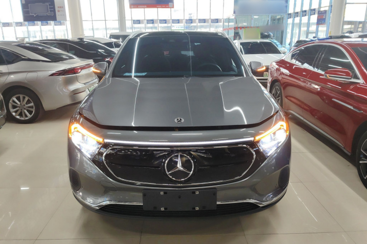 奔驰EQA 2023款 EQA 260车身外观2