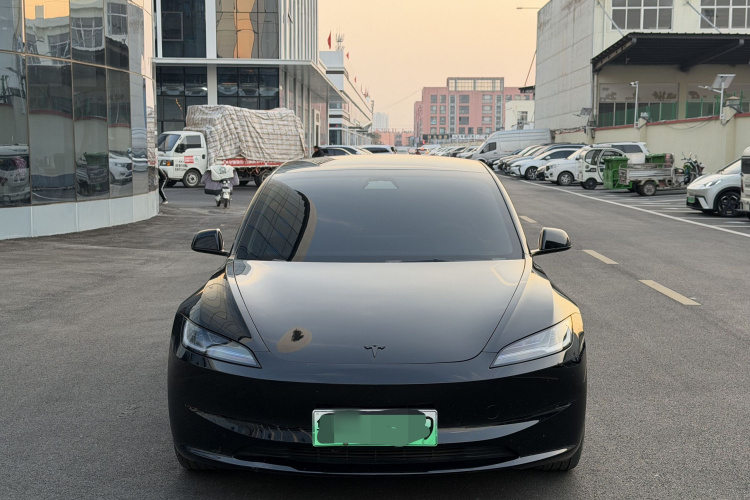 特斯拉 Model 3 2023款 后轮驱动版车身外观6004