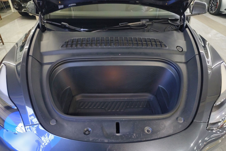 特斯拉 Model Y 2024款 长续航全轮驱动版机舱底盘24