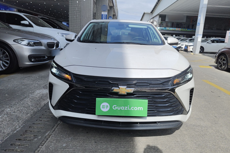 雪佛兰 科鲁泽 2024款 1.5L 双离合悦享版车身外观2