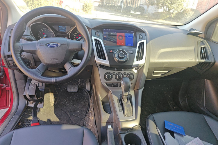 福特 福克斯 2012款 两厢 1.6L 自动舒适型中控内饰12