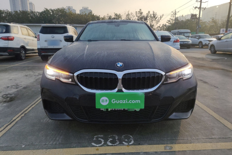 宝马3系 2020款 320Li M运动套装车身外观2