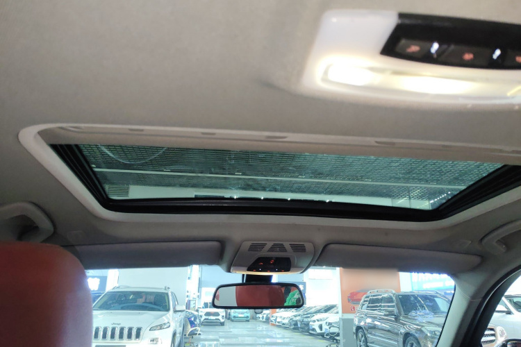 宝马3系 2014款 328i 运动设计套装局部细节22