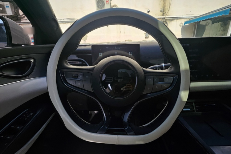 比亚迪 海豹06新能源 2024款 DM-i 120KM尊荣型中控内饰7007