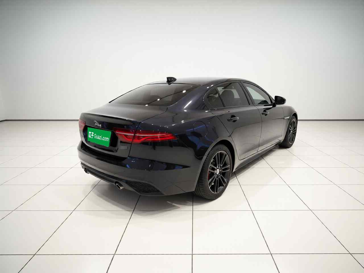捷豹XEL 2025款 2.0T 250PS R-DYNAMIC 90周年典藏版(5)