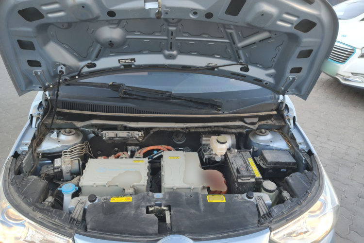 北汽新能源EC3 2019款 灵动版机舱底盘24