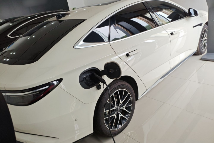 比亚迪 海豹07 DM-i 2025款 智驾版 DM-i 1.5L 125km 尊贵型车身外观6005