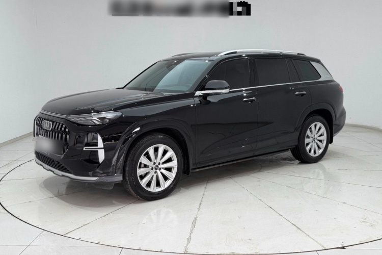 奥迪Q6 2024款 45 TFSI quattro 齐云型 羽林套装 7座车身外观1