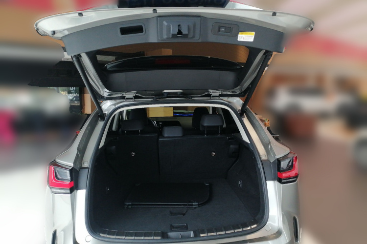 雷克萨斯NX 2022款 260 前驱 创悦版中控内饰23