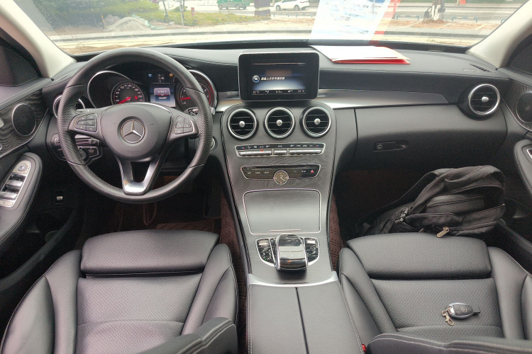 奔驰C级 2015款 改款 C 200 L 运动型中控内饰7002