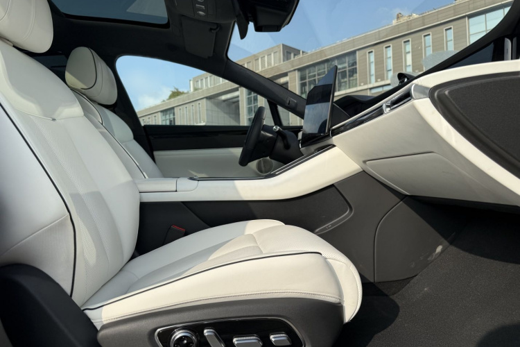 鸿蒙智行 享界S9 2024款 纯电 Ultra 四驱旗舰版局部细节41