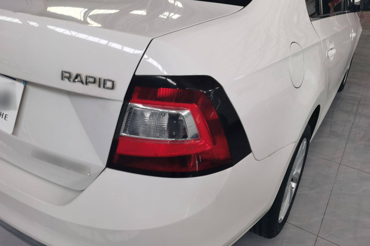 斯柯达 昕锐 2019款 1.5L 自动舒适版 国V车身外观9