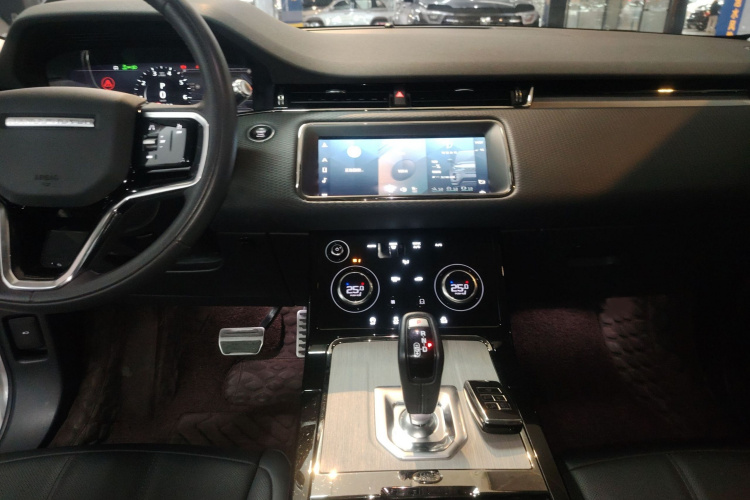 路虎 揽胜极光 2021款 极光L 249PS R-Dynamic S 性能版局部细节16