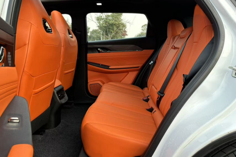 东风风神 风神L7新能源 2024款 205 Plus中控内饰7004