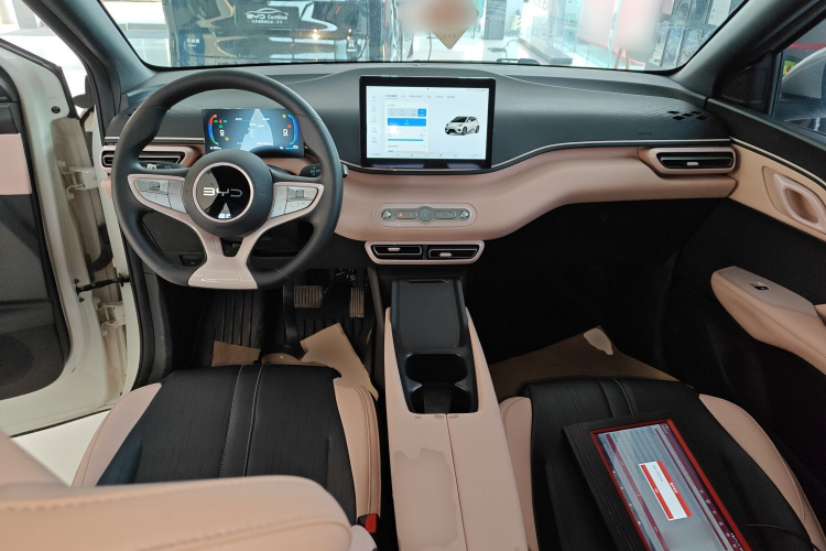 比亚迪 海鸥 2025款 智驾版 305km 活力版中控内饰12