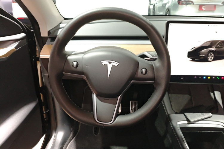 特斯拉 Model Y 2022款 后轮驱动版局部细节13