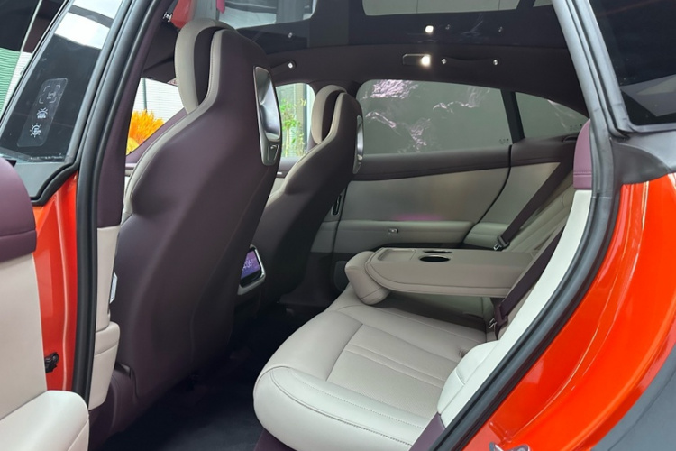 小米汽车 小米YU7 2025款 超长续航后驱版中控内饰7006