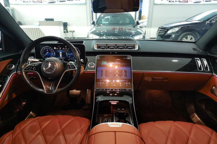 奔驰 迈巴赫S级 2022款 S 480 4MATIC 智臻特别版中控内饰7013