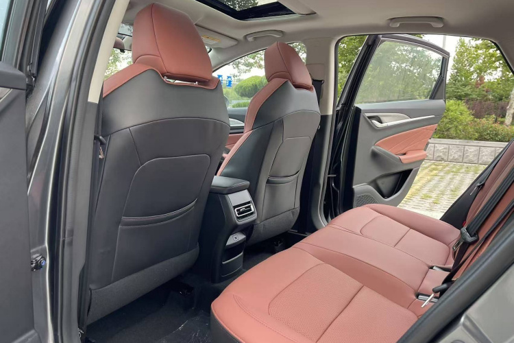 长安 逸动 2025款 PLUS 1.4T 双离合高能版中控内饰7005