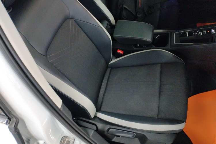 大众 高尔夫 2023款 改款 280TSI DSG Pro局部细节41