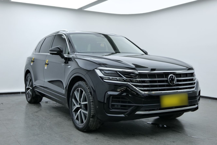 大众 途锐 2023款 3.0TSI 锐享版 经典运动套装车身外观6003