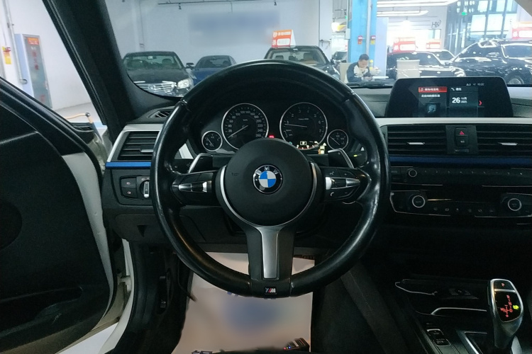 宝马3系 2018款 320i M运动套装局部细节13