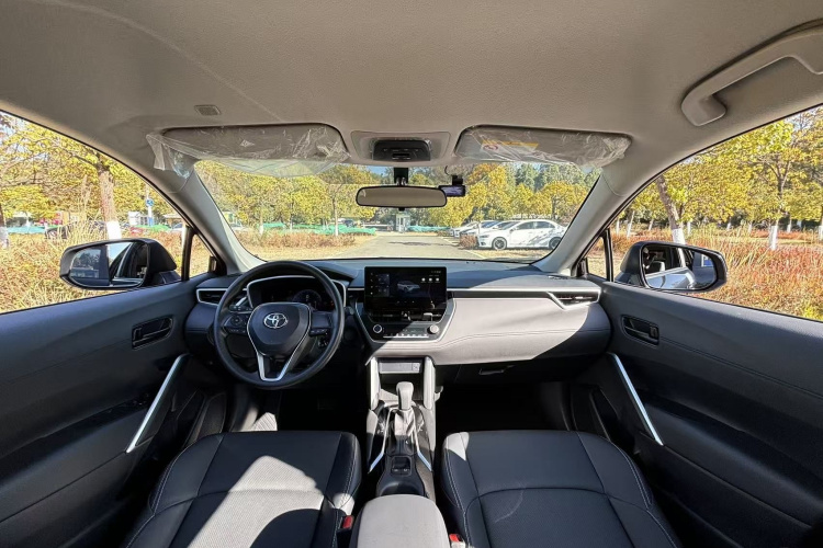 丰田 锋兰达 2024款 2.0L CVT精英plus版中控内饰7003