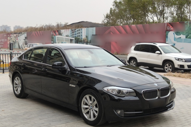 宝马5系 2011款 520Li 典雅型车身外观6003