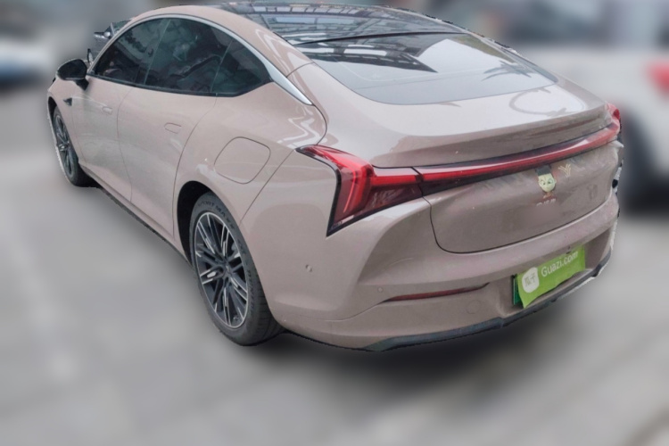 哪吒汽车 哪吒S 2022款 增程版 1160km 后驱中版车身外观5