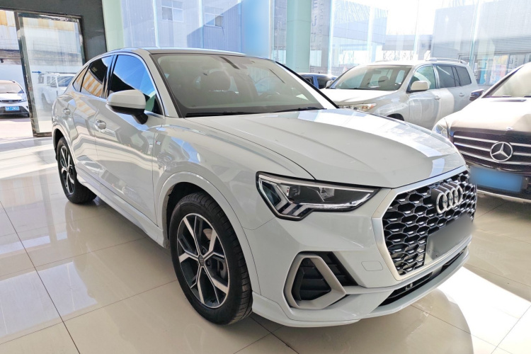 奥迪Q3 Sportback 2020款 40 TFSI 时尚型车身外观3